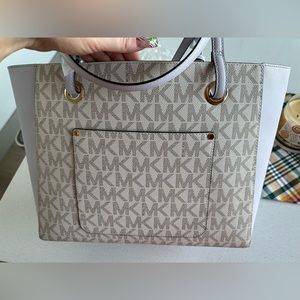 Michael Kors Tote
